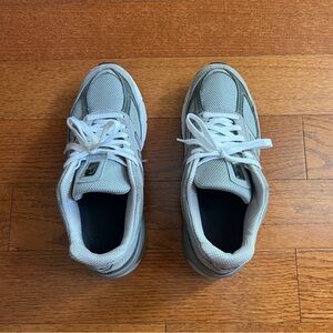 New Balance Made in USA 990v5 Sneakers